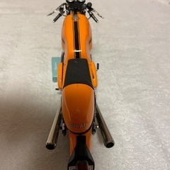 ドカティ750Sのプロター製のプラモデルの画像