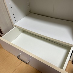 引き出し付き本棚　ホワイトの画像
