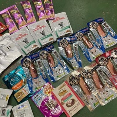 新品未使用 子猫ハウス3個＋訳ありおまけ色々セット！の画像