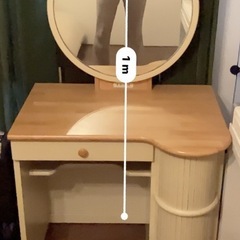 木彫ドレッサーの画像