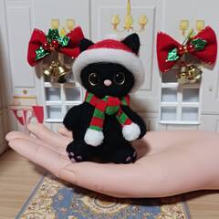 クリスマスイメージの黒猫ちゃん　　羊毛の画像