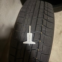 22年式バリ溝TRANPATH TX215/70R16 100Qスタッドレス4本の画像