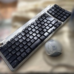 初代iMacパソコンAirMacベースステーションセットの画像