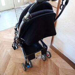 ミッキーマウス　ベビーカーの画像