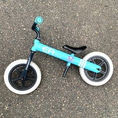 ストライダー　足蹴りバイク　　キックバイクの画像