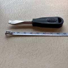 マイナスのドライバー（特殊な工具）の画像