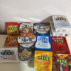 カップ焼きそば１３個とラーメン７個★全部で２０
個