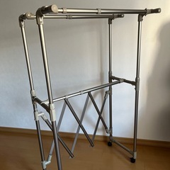 室内物干しキャスター付きの画像