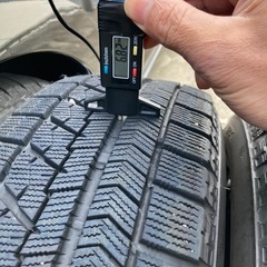 195/65R15 スタッドレスタイヤ 4本 BRIDGESTON BLIZZAK VRX セレナ ボクシー プリウスの画像