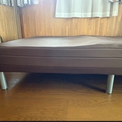 ニトリ　セミダブルベッドの画像