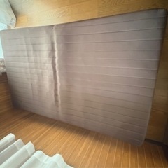 ニトリ　セミダブルベッドの画像