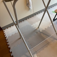 折りたたみデスクの画像