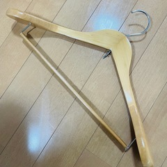木製ハンガー　5セットの画像