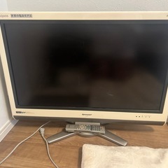 液晶テレビ32型SHARP AQUOSの画像