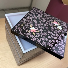 小さめのお重箱　　の画像