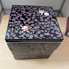 小さめのお重箱　　の画像