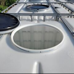 貯水タンク。農業タンク。雨水タンク。農薬散布。サンコー。サンバルク。１０００リットル。の画像
