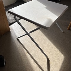 折り畳みテーブル　IKEA 白　小さめ　テーブル　ローテーブルの画像