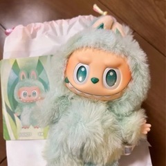 ラブブ　Labubu  緑　　　グリーン　正規品の画像