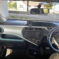toyota aqua hybridの画像