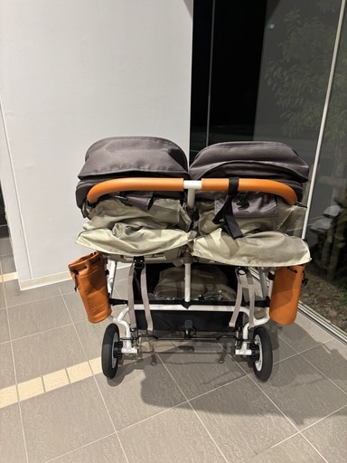 【美品】新型フロントバー開閉式2024年購入エアバギー2人乗りベビーカー ココダブルEX フロムバース ストーン