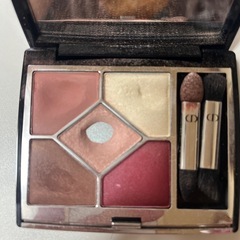 DIORアイパレッドの画像