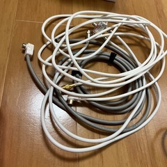 テレビ線とか延長コードの画像