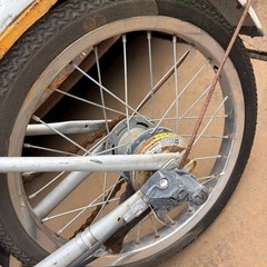 折りたたみ自転車の画像