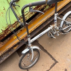 折りたたみ自転車の画像