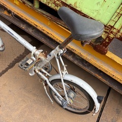 折りたたみ自転車の画像
