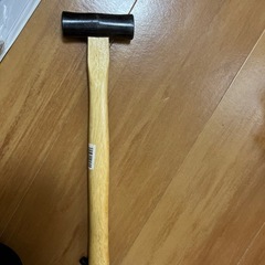 ハトメパンチとカナヅチの画像