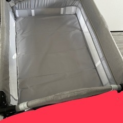 ベビーベッドの画像