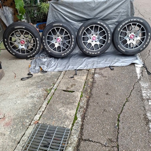 ハイエース❣️タイヤ215/60R17❣️4本