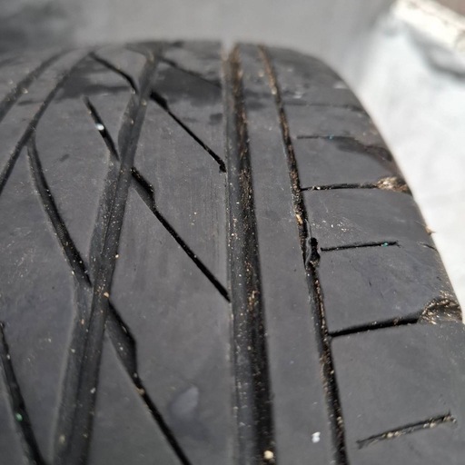 ハイエース❣️タイヤ215/60R17❣️4本
