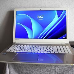 美品!!TOSHIBA定番Corei5最新Windows11メモリ4GB高速SSD240GBWifi接続可能カメラ内蔵の画像