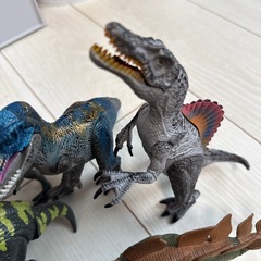 恐竜おもちゃの画像