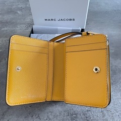 マークジェイコブス　二つ折さいふ財布の画像
