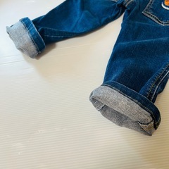【美品】デニムパンツ ワッペン付　サイズ90の画像
