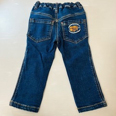 【美品】デニムパンツ ワッペン付　サイズ90の画像