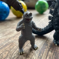 4 bandai ゴジラ ガシャポンの画像