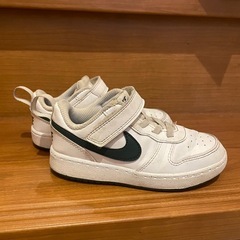NIKE 15cm
スニーカーの画像