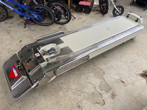 ストレッチャー車載防振台
