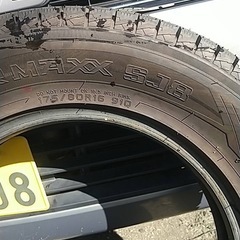 ジムニー　ダンロップ　スタッドレスタイヤ　4本　美品の画像