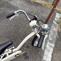 幼児車16インチ片足スタンドの画像