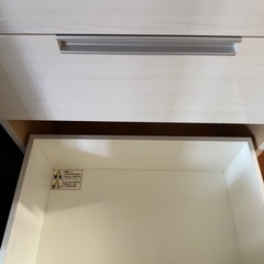 食器棚の画像