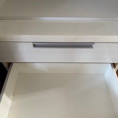食器棚の画像