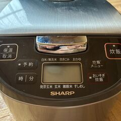 炊飯器の画像