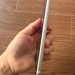 iPhone SE3 第3世代 ホワイト 64GBの画像