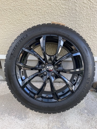 VW Tクロス専用スタッドレスタイヤ＆ホイール美品