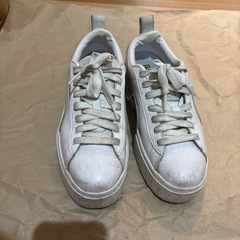 プーマ　レディース　スニーカーの画像